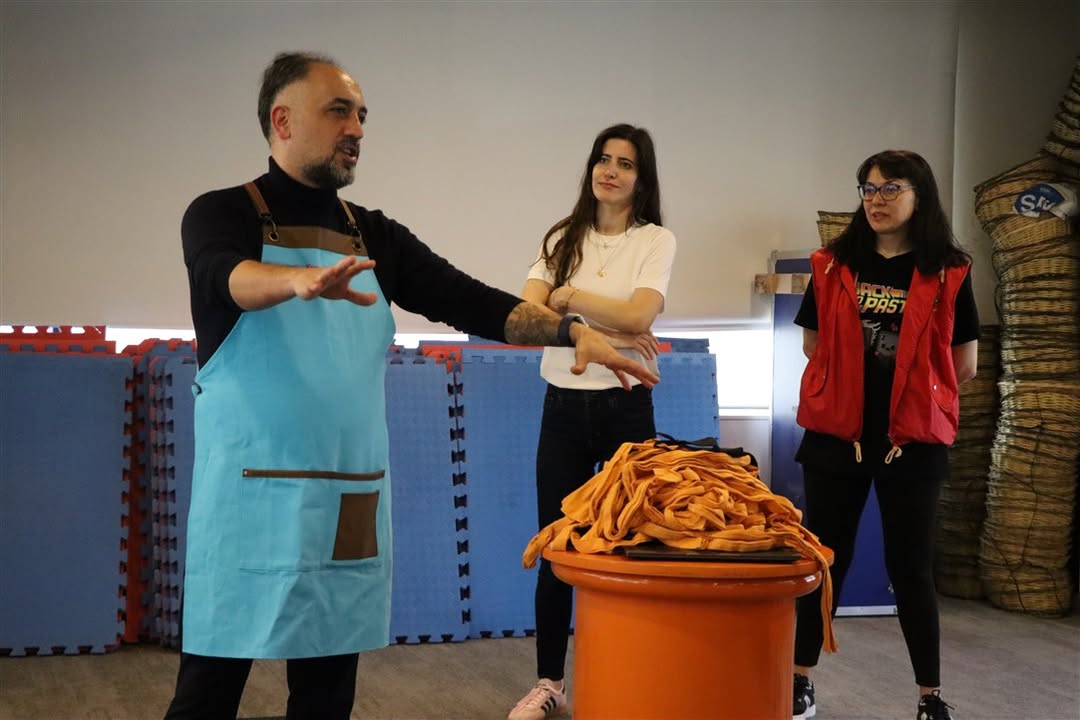 Last Saturday was both educational and a lot of fun for us.Together with our managers, we partic (2).jpg